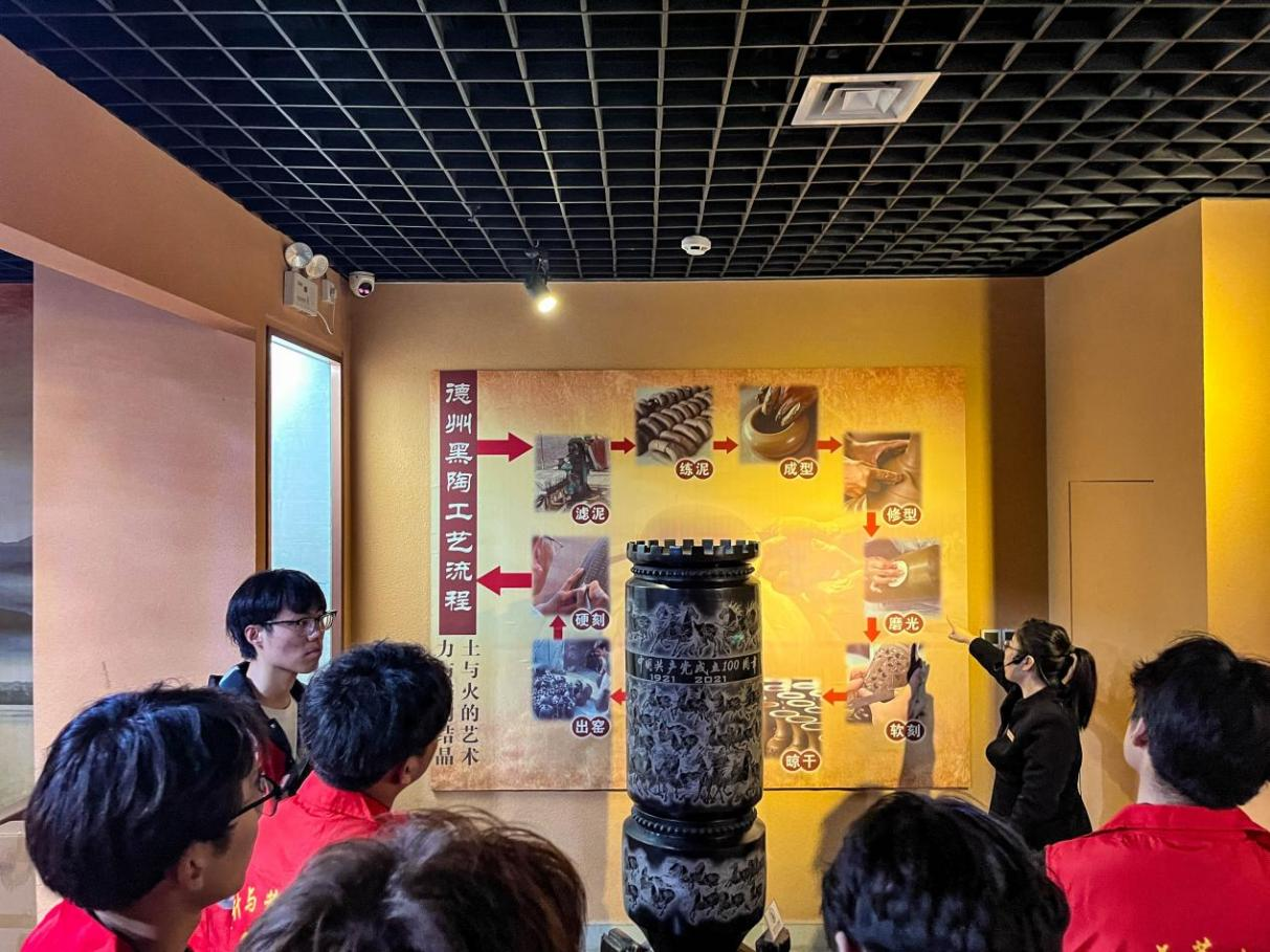 弘扬传统文化，感受非遗之美—设计与艺术学院团总支组织开展文化传承和教育活动-设计与艺术学院 - 山东华宇工学院-教育部批准的普通本科高校